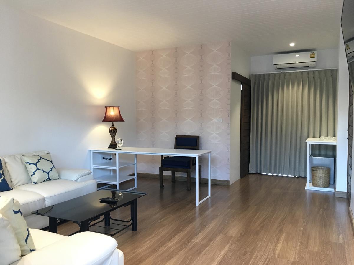 Phetcharat Grand Hotel Maesot Mae Sot Extérieur photo
