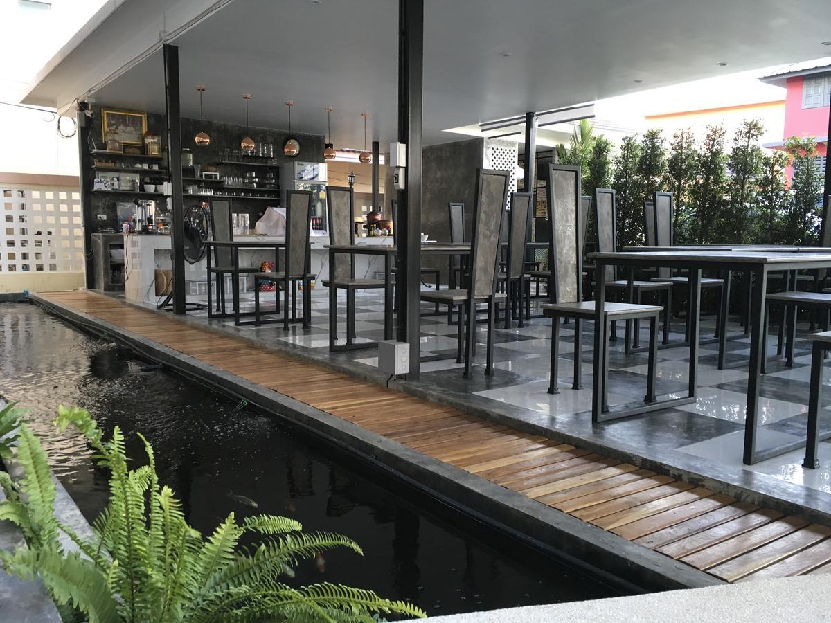 Phetcharat Grand Hotel Maesot Mae Sot Extérieur photo