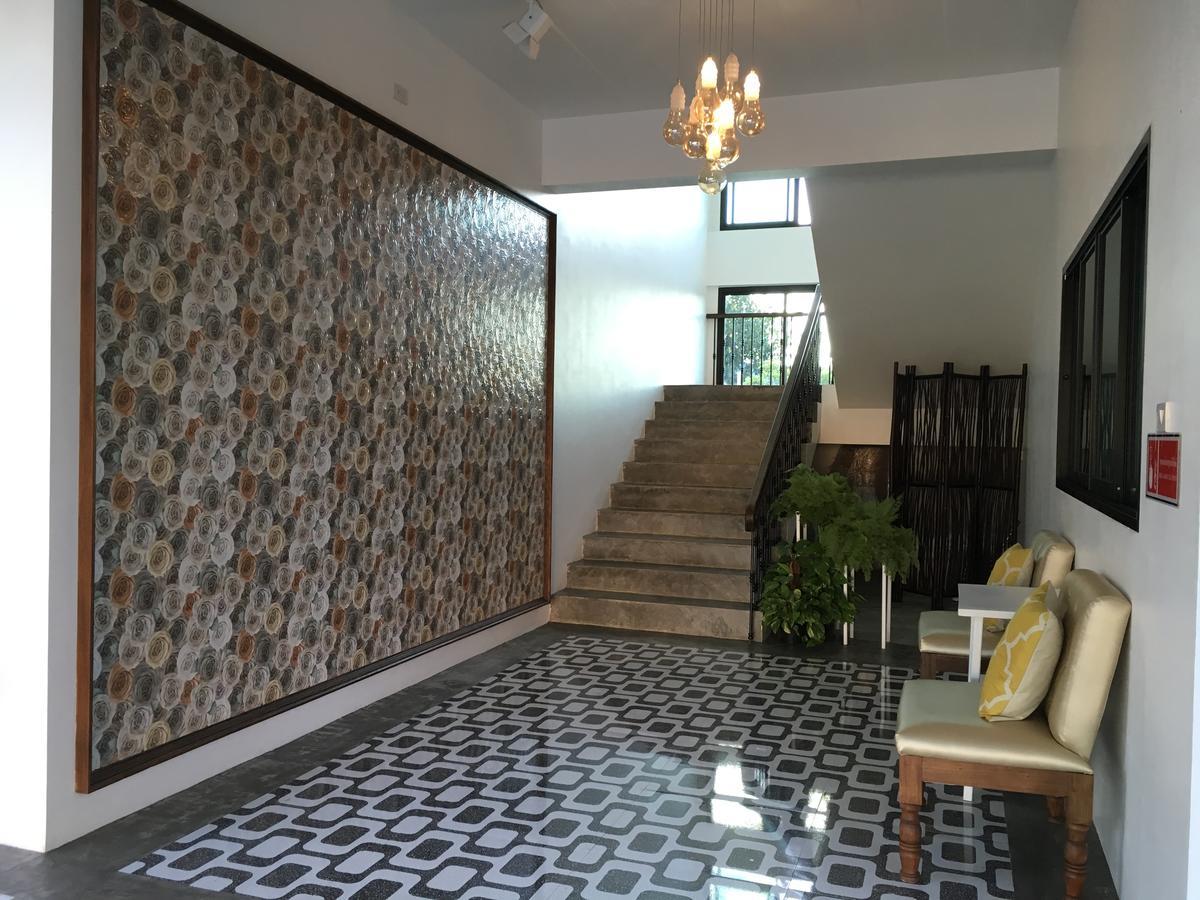Phetcharat Grand Hotel Maesot Mae Sot Extérieur photo