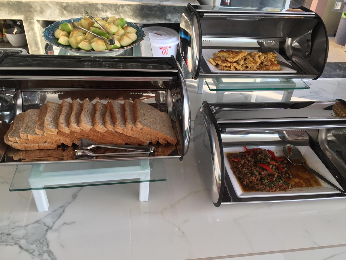 Phetcharat Grand Hotel Maesot Mae Sot Extérieur photo