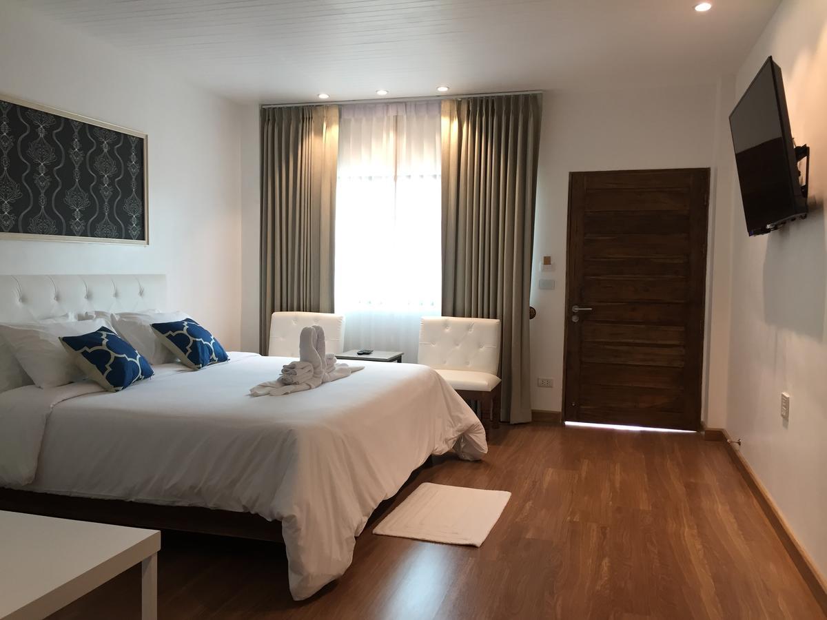 Phetcharat Grand Hotel Maesot Mae Sot Extérieur photo