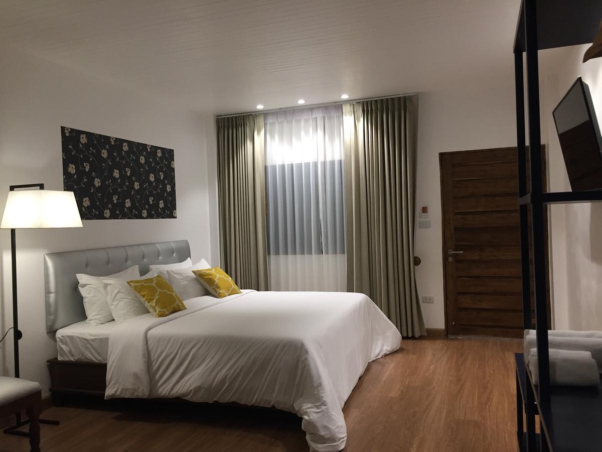 Phetcharat Grand Hotel Maesot Mae Sot Extérieur photo
