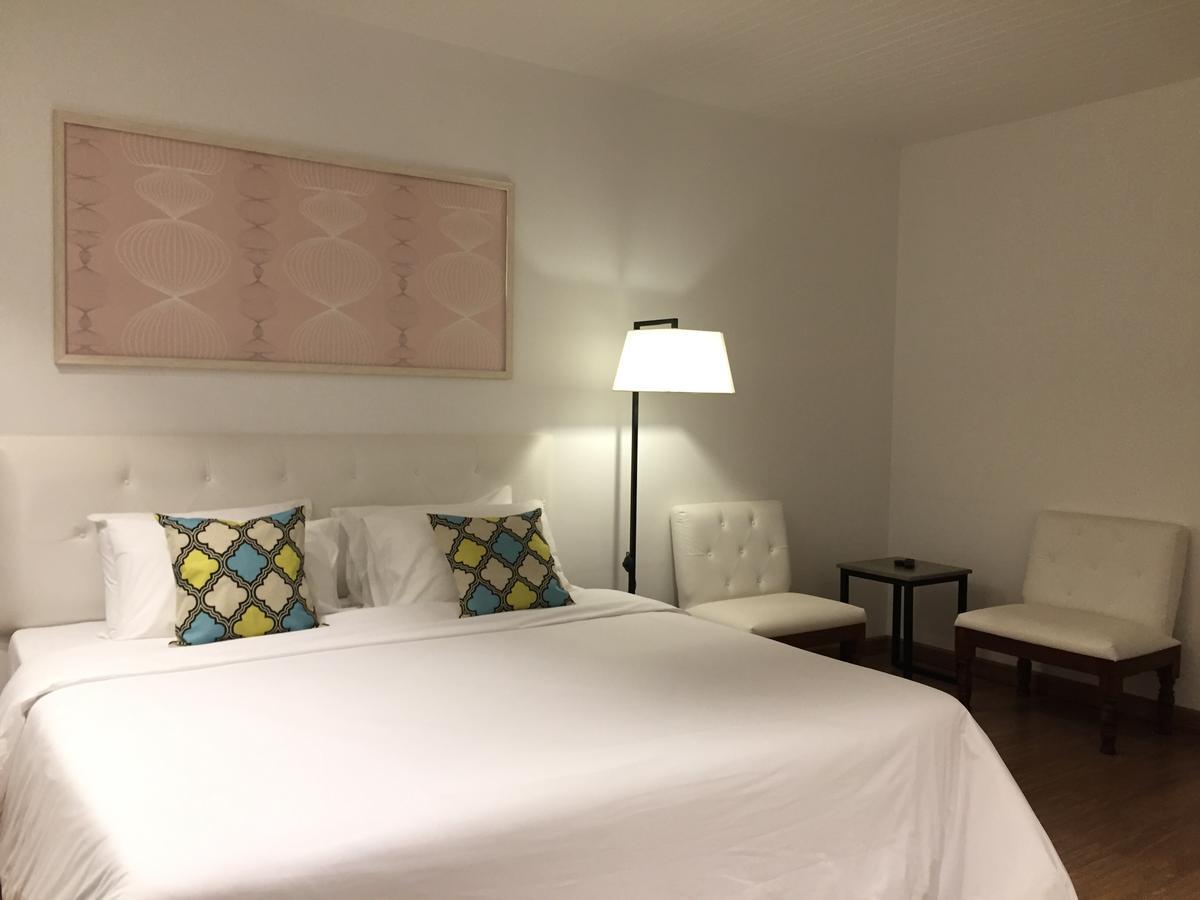 Phetcharat Grand Hotel Maesot Mae Sot Extérieur photo
