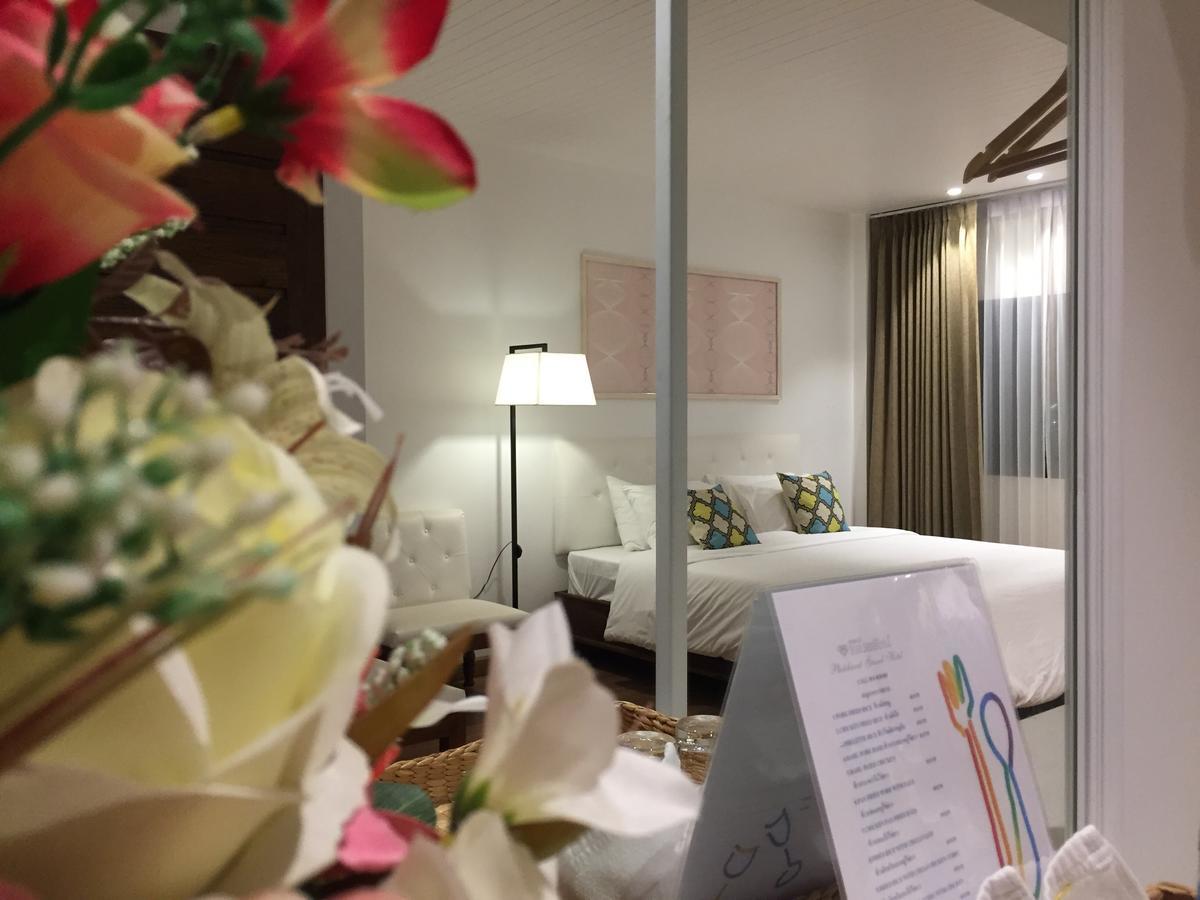 Phetcharat Grand Hotel Maesot Mae Sot Extérieur photo